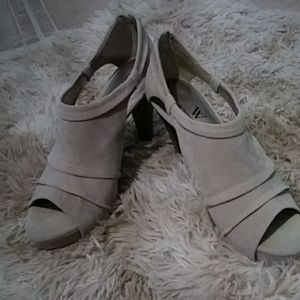 Worthington Golinda Neutral color.high heels Shoes